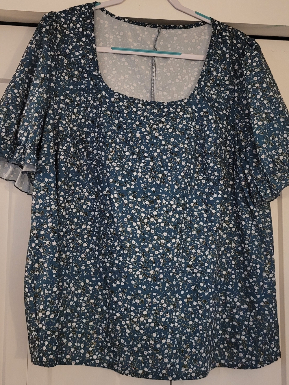 SHEIN Teal Blue Floral Scoop Neck Blouse